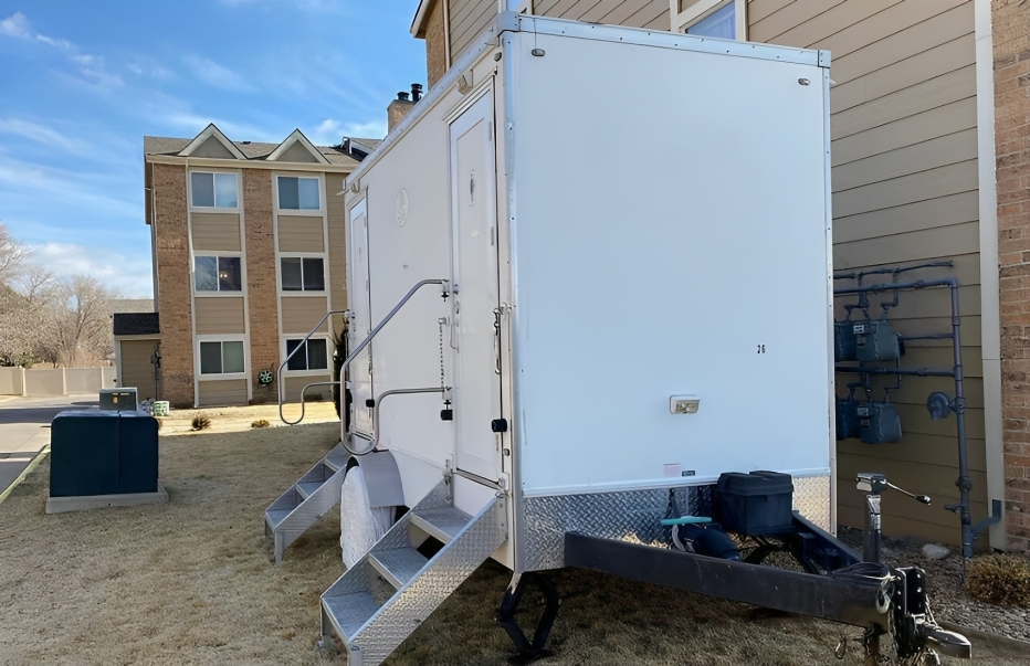 Portable restroom rental