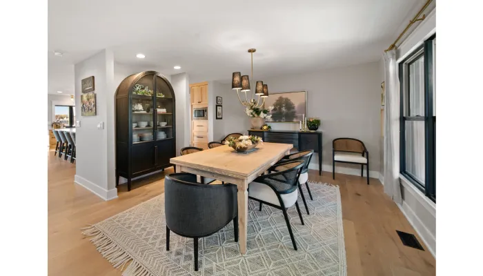 How to Decorate with Florida Style Home Designs?