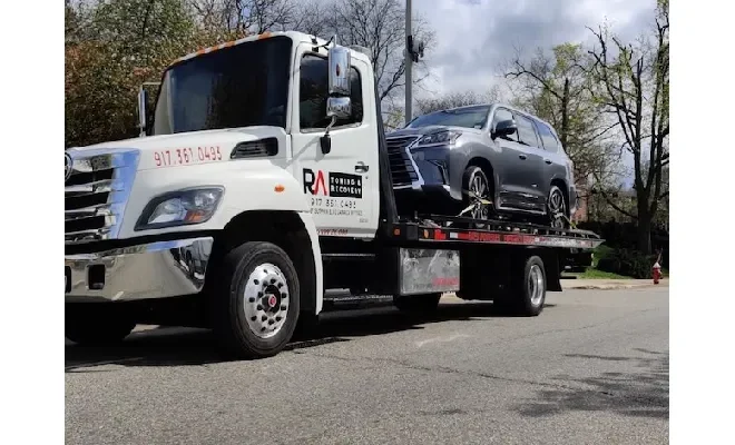 Emergency Tow Truck Assistance in Queens, NY: What You Need to Know?