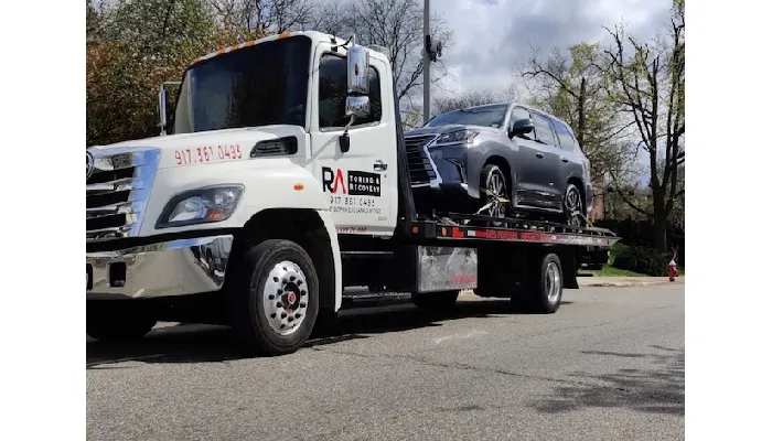 Emergency Tow Truck Assistance in Queens, NY: What You Need to Know?
