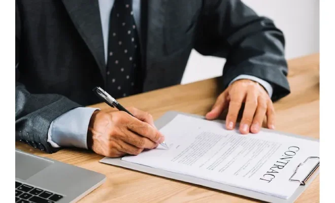 How to Negotiate with a SaaS Contract Lawyer?