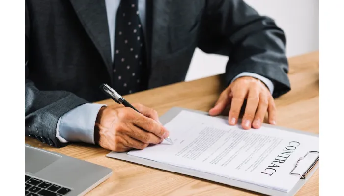 How to Negotiate with a SaaS Contract Lawyer?