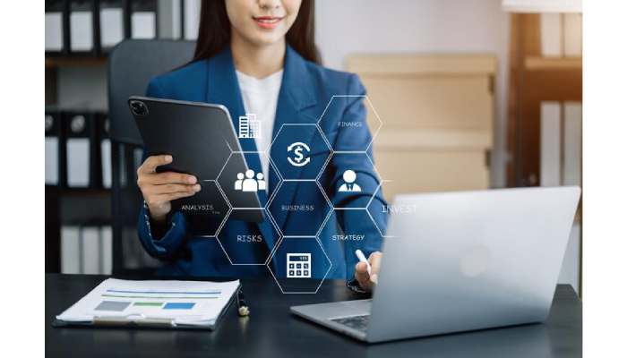 Top HR Challenges in the UAE and How HRMS Software Solves Them