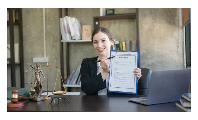 What Does a SaaS Agreement Lawyer Really Do?