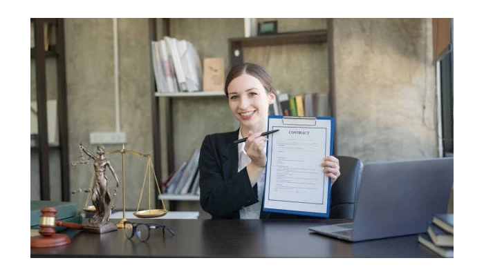 What Does a SaaS Agreement Lawyer Really Do?