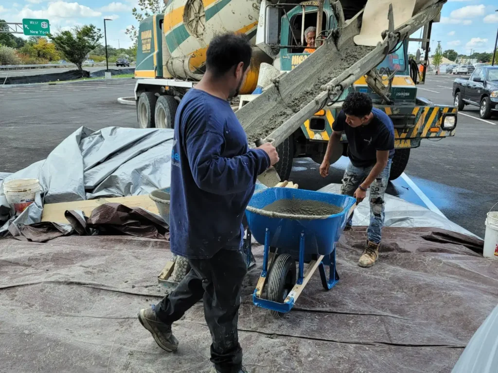 Zavza Seal workers during aspen dental, Holbrook NY construction